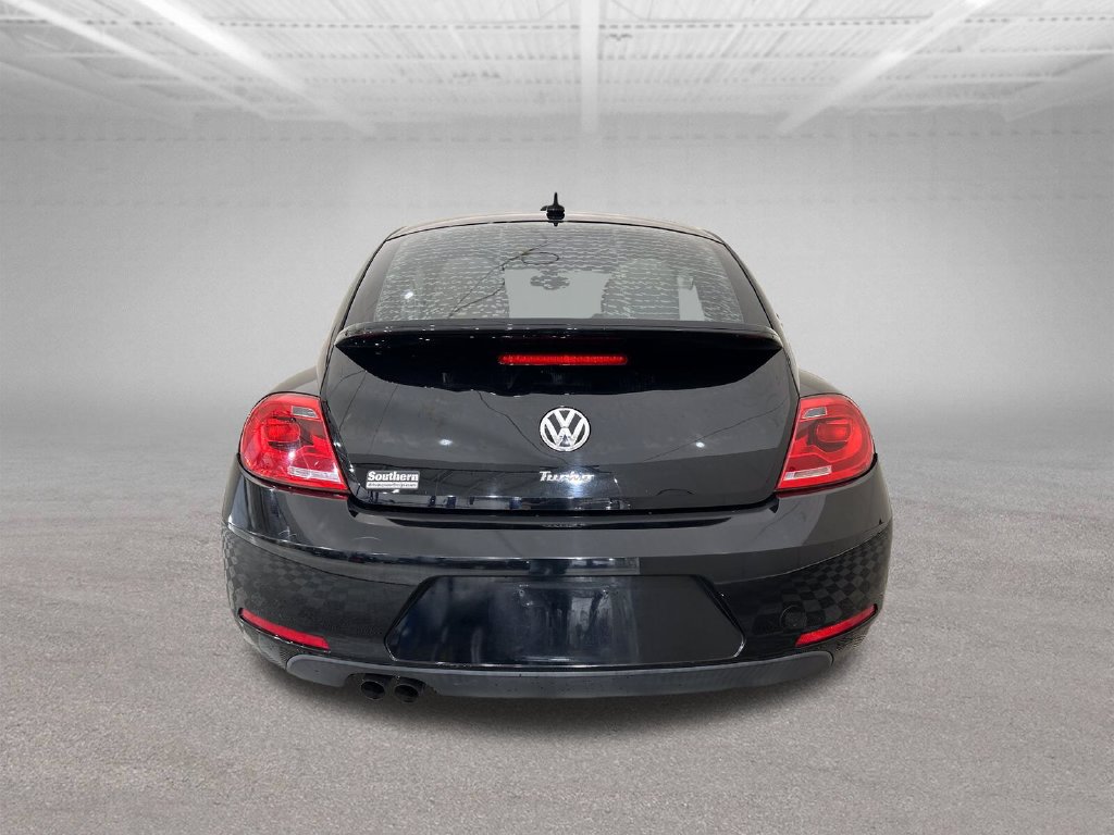 Used 2016 Volkswagen Beetle 1.8T SE w/ Lighting Package FWD image 4