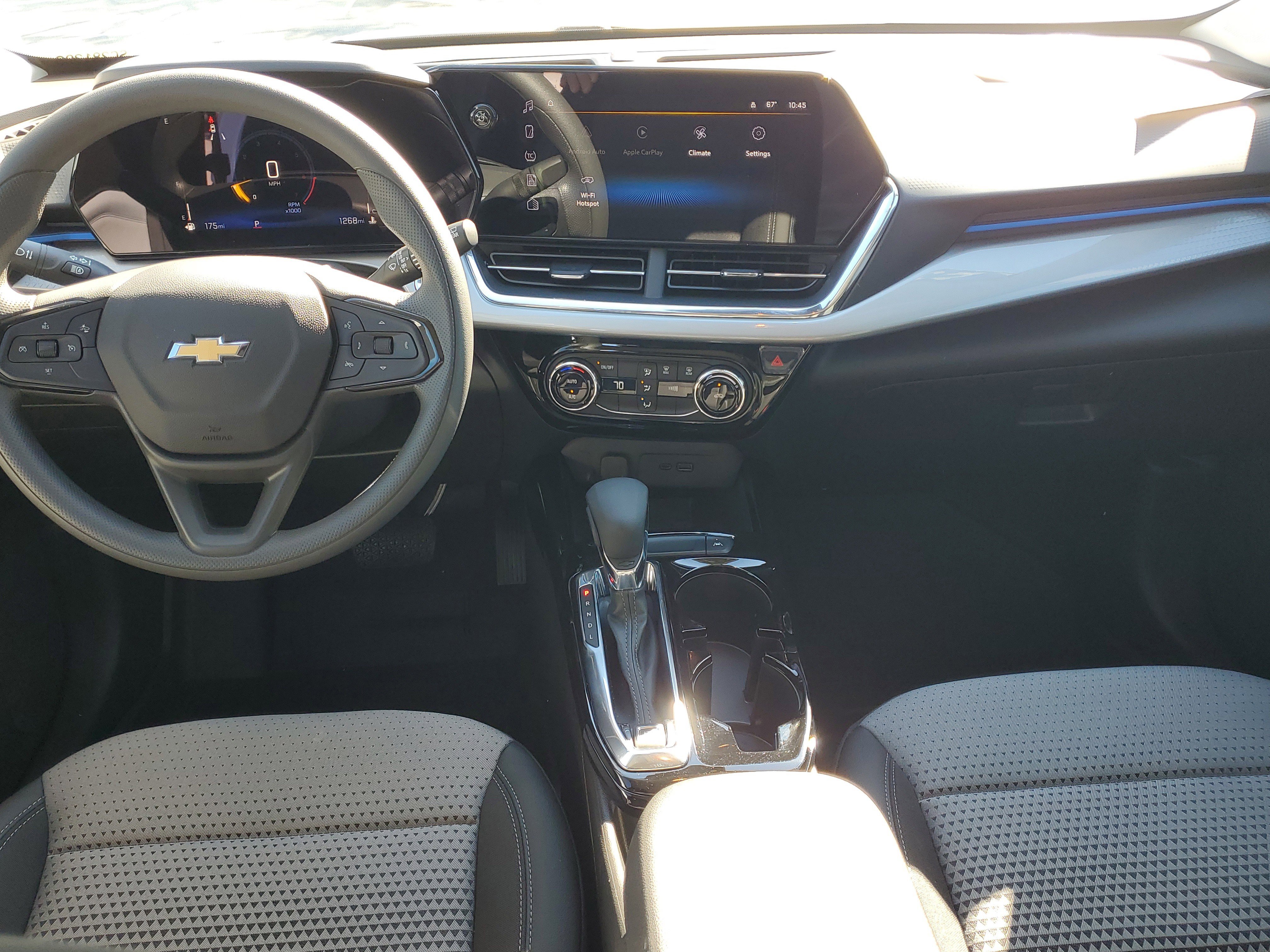 Used 2025 Chevrolet Trax LT image 15