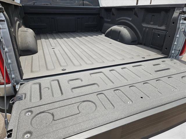Used 2025 Ford F150 Lariat w/ Equipment Group 501A Mid image 6
