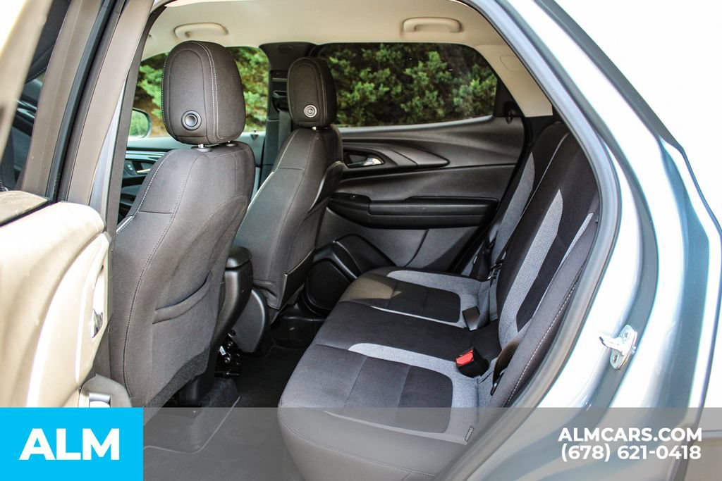 Used 2025 Chevrolet TrailBlazer LT FWD image 17