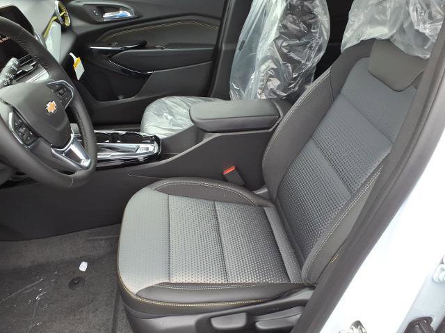 New 2026 Chevrolet Trax LT w/ LT Convenience Package FWD image 5