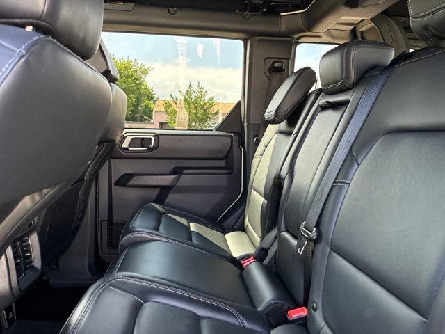 Used 2025 Ford Bronco Outer Banks AWD/4WD image 23