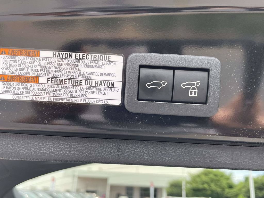 Used 2024 Toyota Corolla Cross XLE w/ Convenience Package AWD/4WD image 13