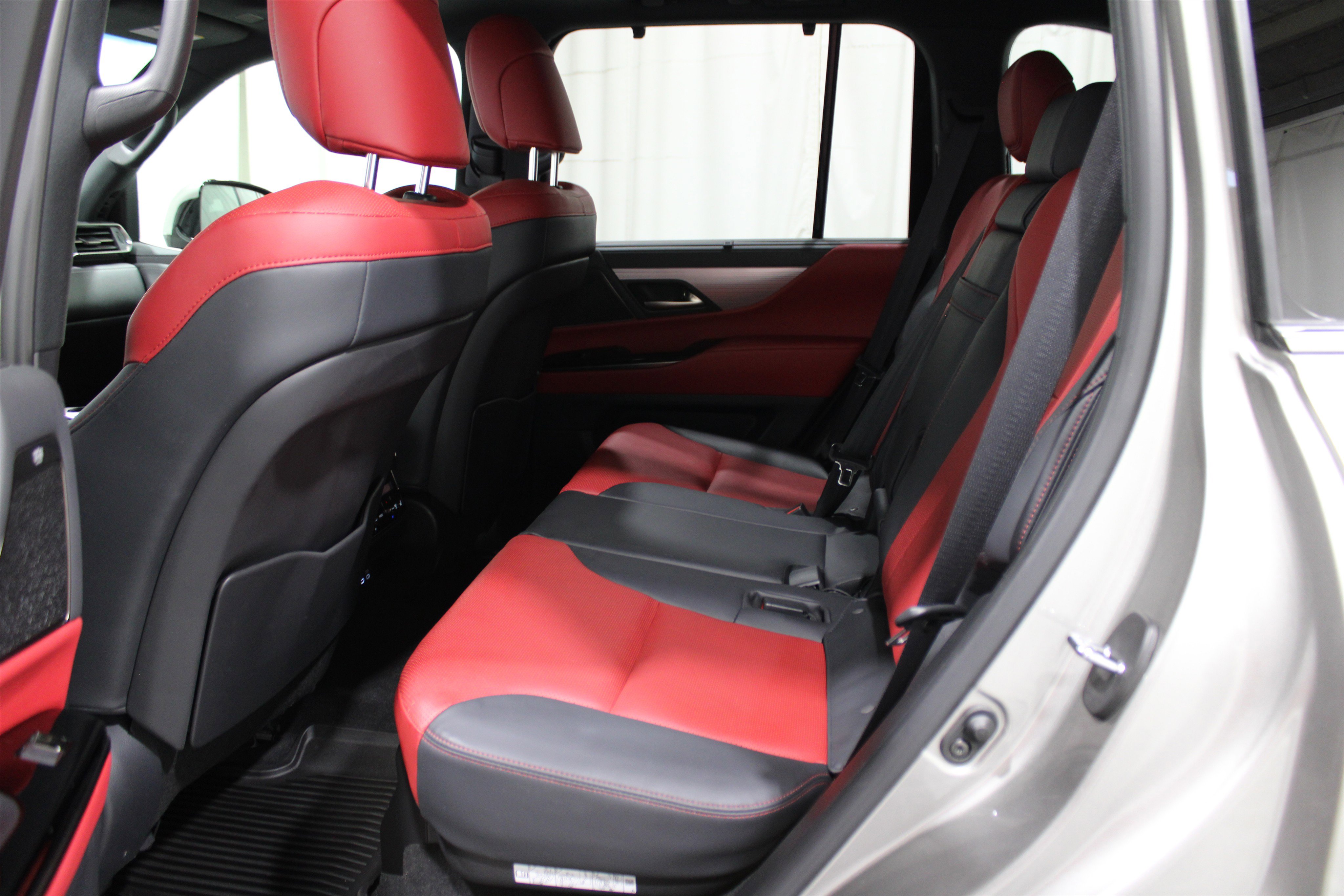 Used 2024 Lexus LX 600 F Sport image 25