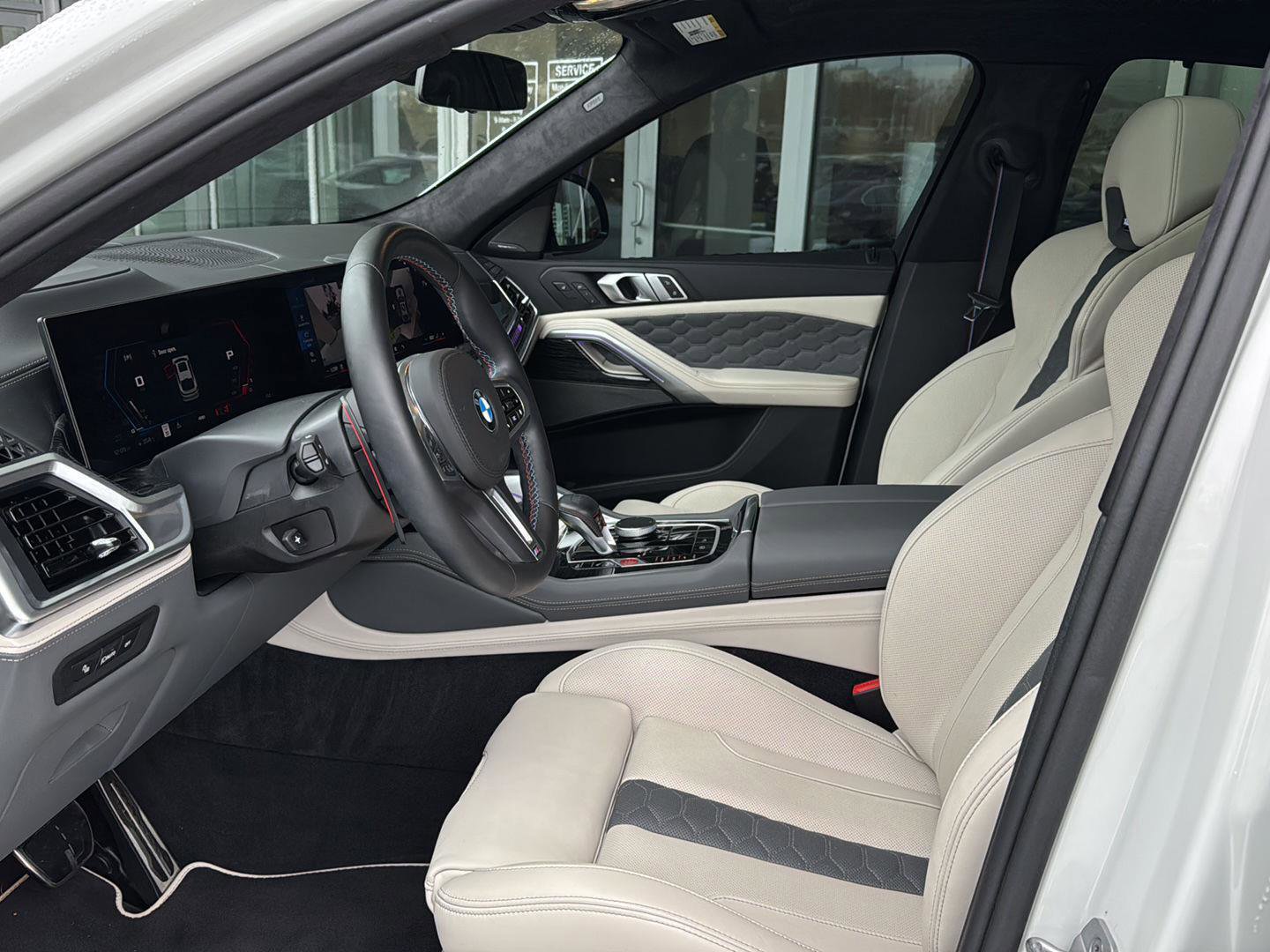 Used 2024 BMW X6 M Competition w/ Executive Package image 8