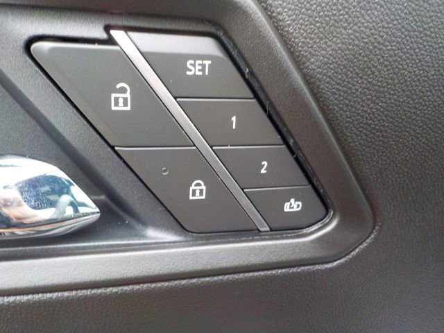 New 2026 GMC Canyon AT4 w/ AT4 Premium Package AWD/4WD image 12