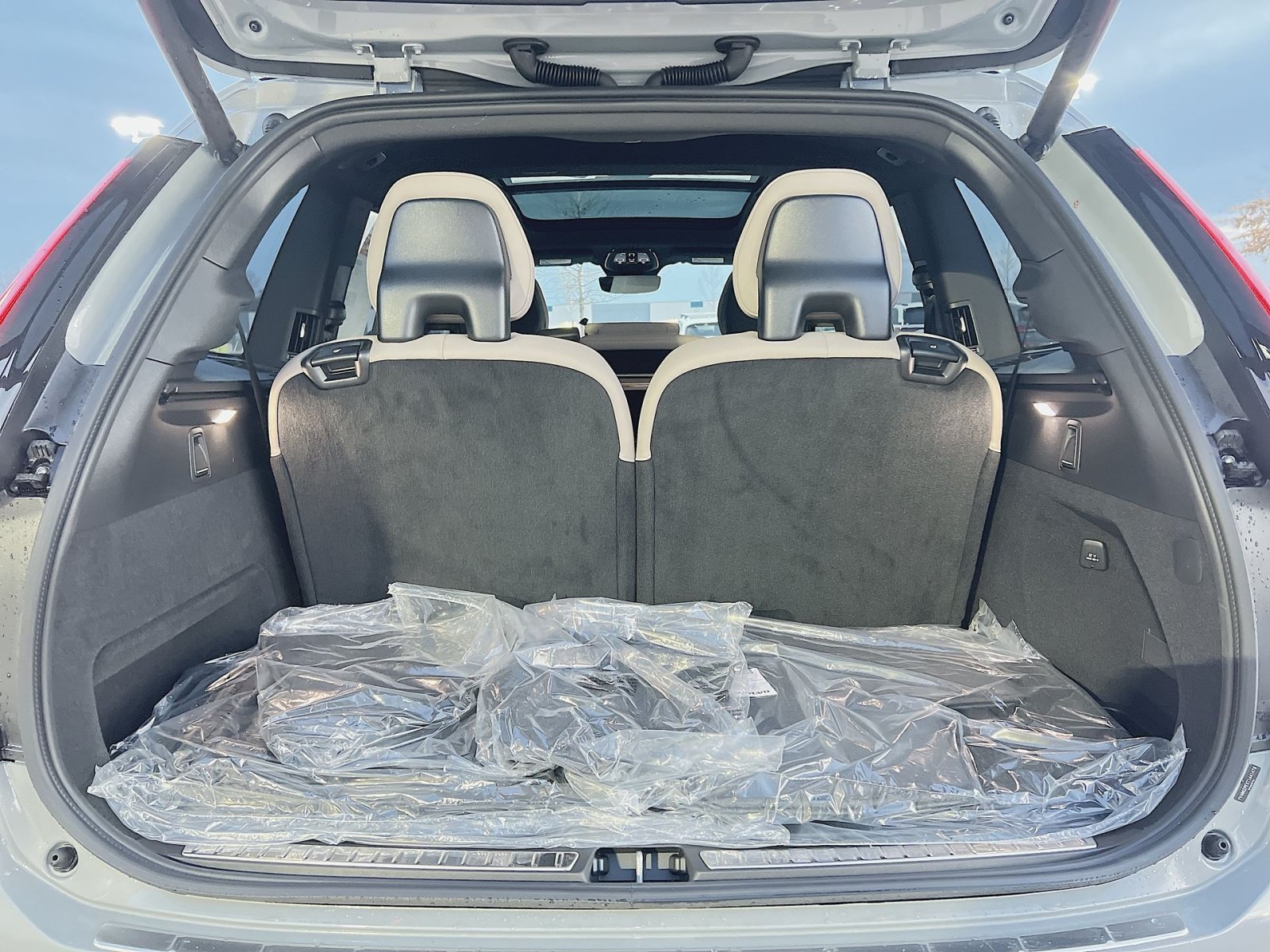 New 2026 Volvo XC90 B6 Plus w/ Protection Package AWD/4WD image 27