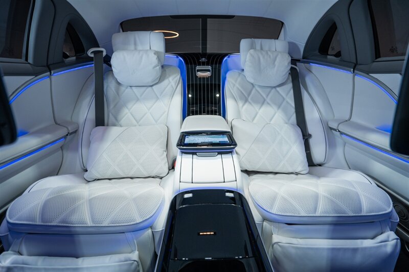 Used 2023 Mercedes-Benz Maybach S 680 4MATIC image 35