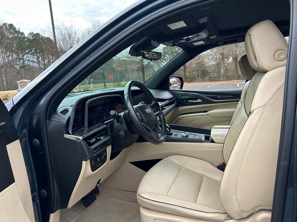 Used 2021 Cadillac Escalade ESV Premium Luxury w/ Driver Assist Tech Package image 37