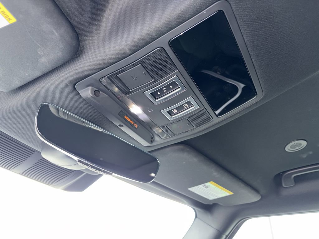 Used 2025 Land Rover Defender 110 S image 15