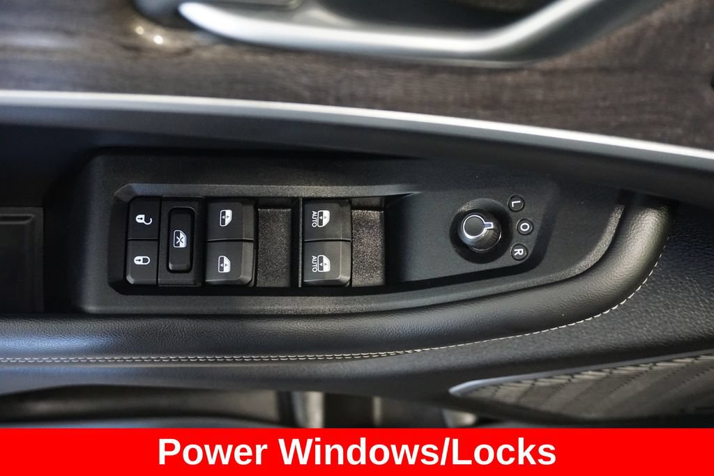 Used 2023 Jeep Grand Cherokee 4WD 4xe w/ Luxury Tech Group II image 6