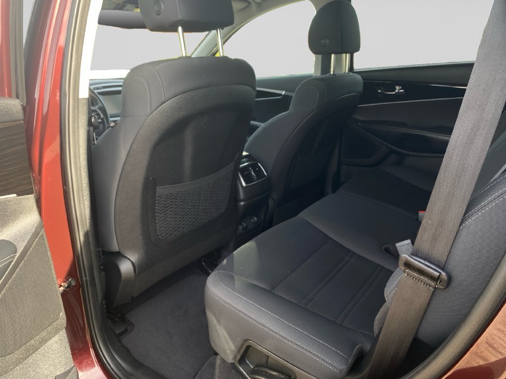 Used 2019 Kia Sorento AWD w/ LX Convenience Package image 18