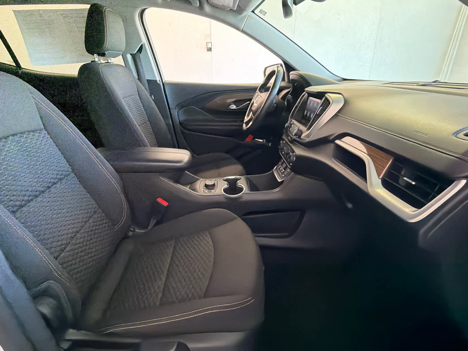 Used 2019 GMC Terrain SLE w/ Driver Convenience Package FWD image 23