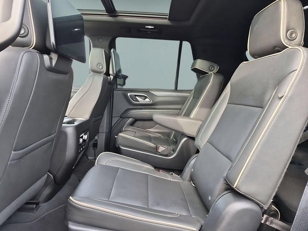 Used 2022 GMC Yukon SLT w/ SLT Premium Package AWD/4WD image 26