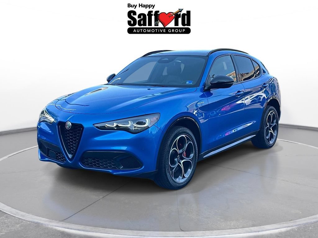 Used 2025 Alfa Romeo Stelvio Sprint AWD/4WD image 1