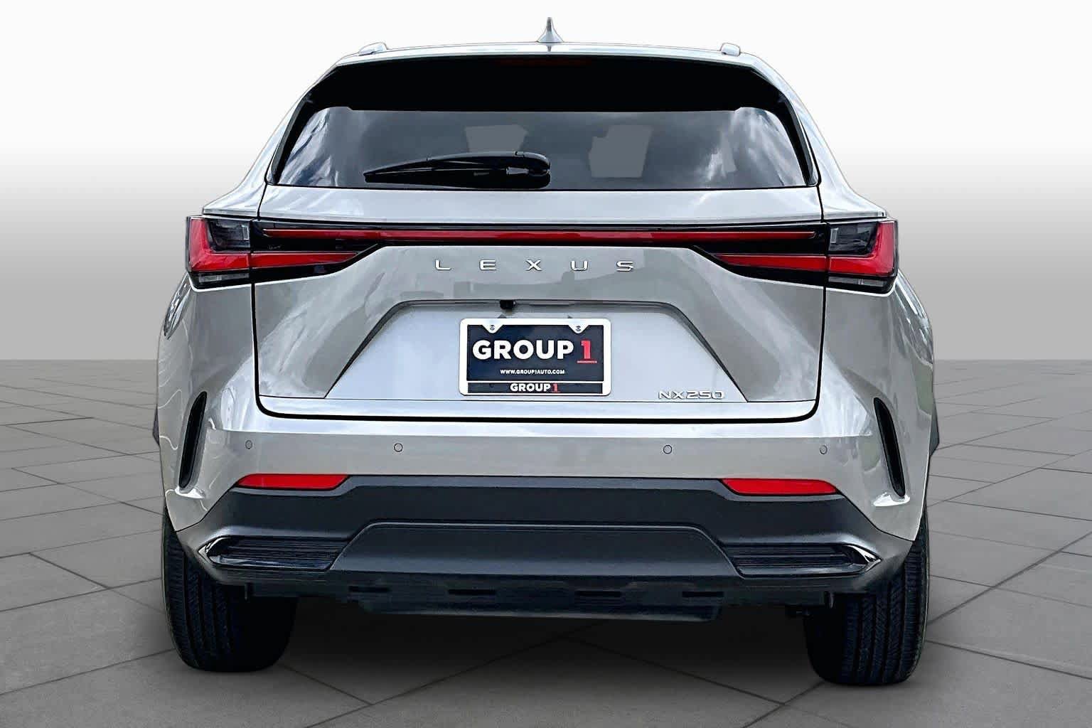 Used 2025 Lexus NX 250 FWD w/ Accessory Package (Z1) image 5