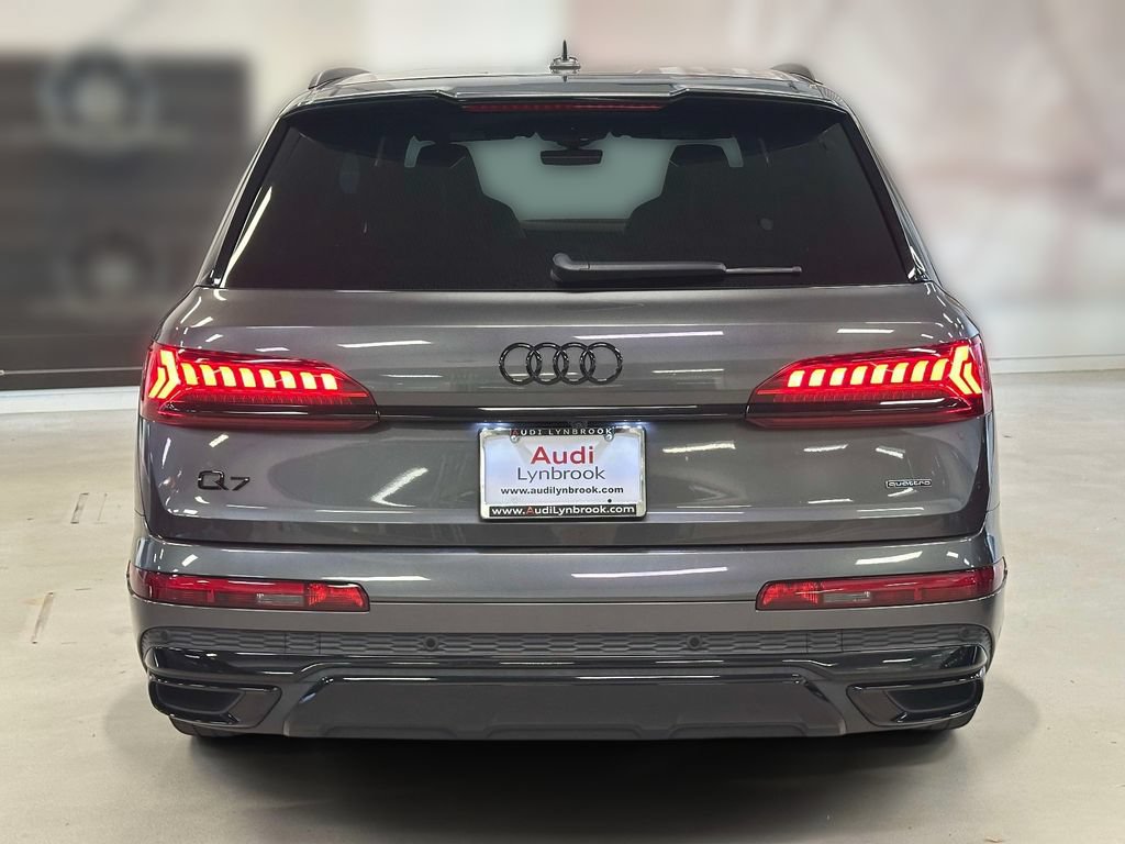 Used 2024 Audi Q7 3.0T Prestige AWD/4WD image 5