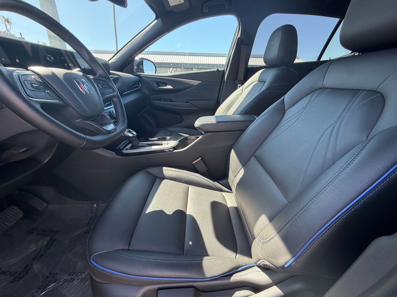 Used 2025 Buick Envista Sport Touring image 25