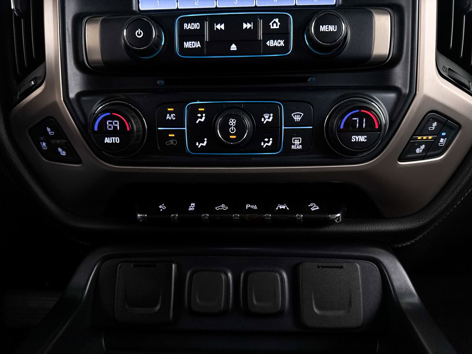Used 2018 GMC Sierra 1500 Denali AWD/4WD image 24