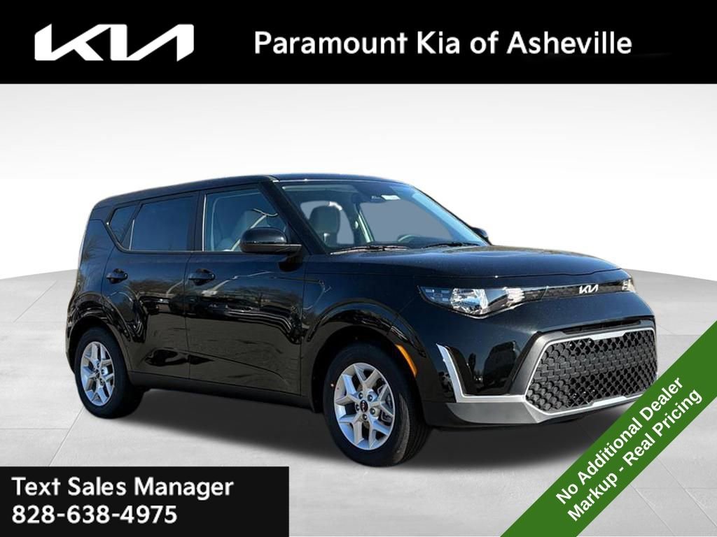 New 2025 Kia Soul LX w/ LX Technology Package