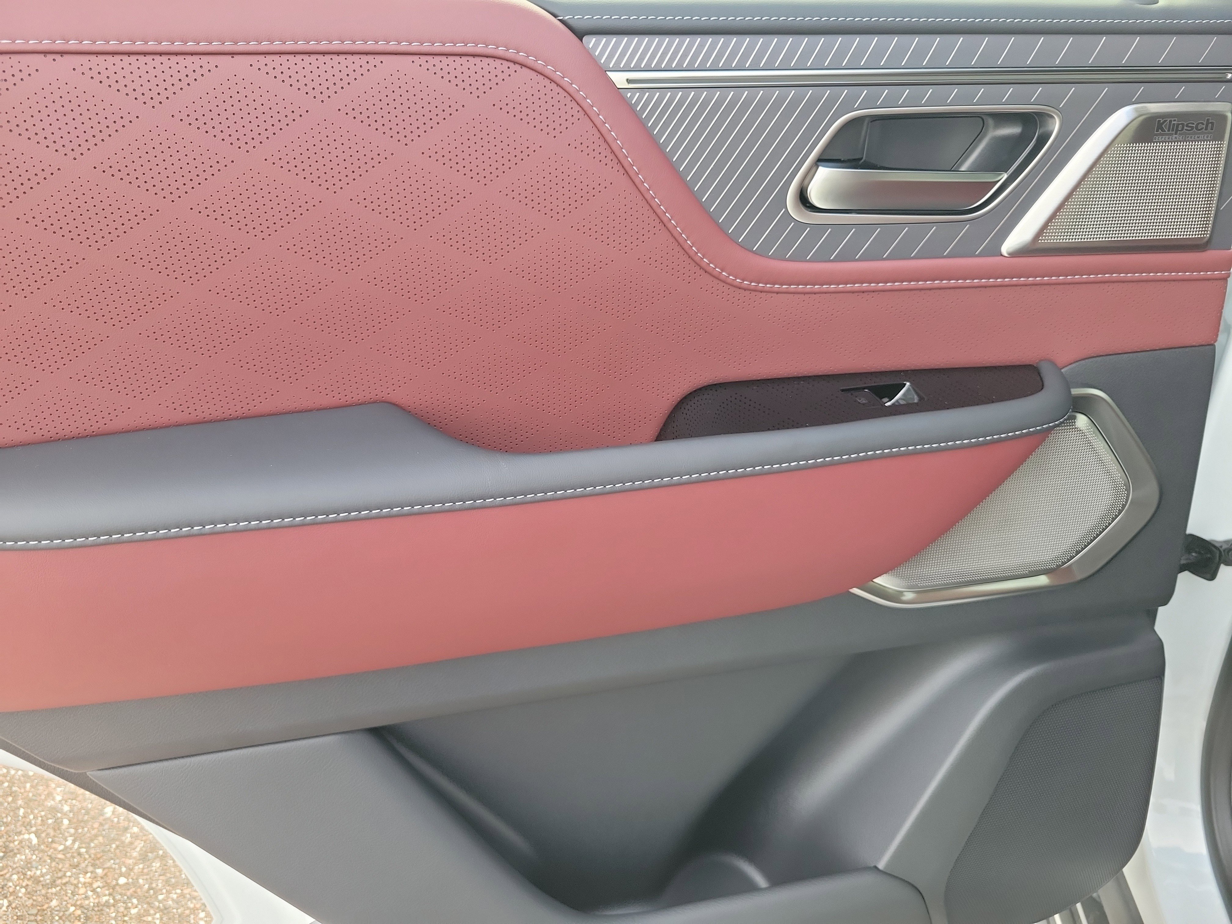 New 2026 INFINITI QX80 Autograph image 9