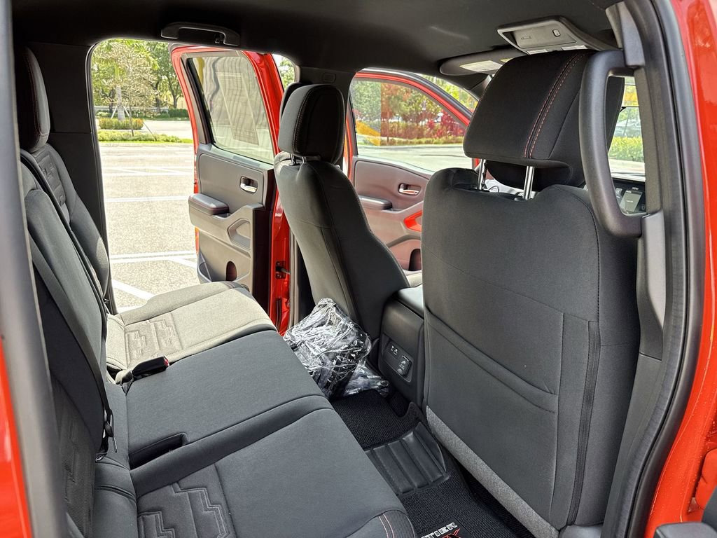 Used 2025 Nissan Frontier PRO-4X w/ Pro Convenience Package AWD/4WD image 33