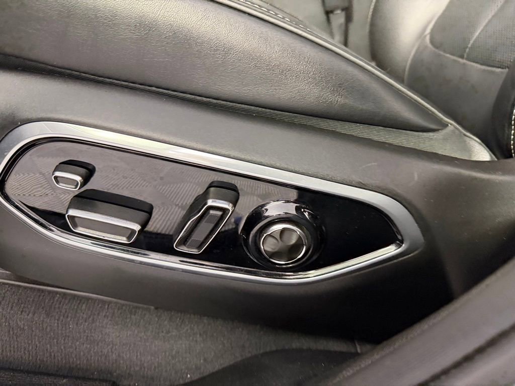 Certified 2023 Jeep Grand Cherokee Overland w/ Advanced Protech Group III image 24