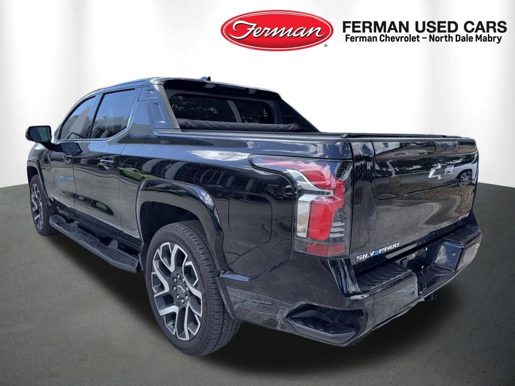 Used 2024 Chevrolet Silverado EV RST AWD/4WD image 9