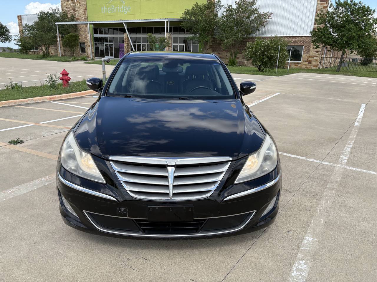 Used 2012 Hyundai Genesis 3.8 w/ Premium Pkg RWD image 8
