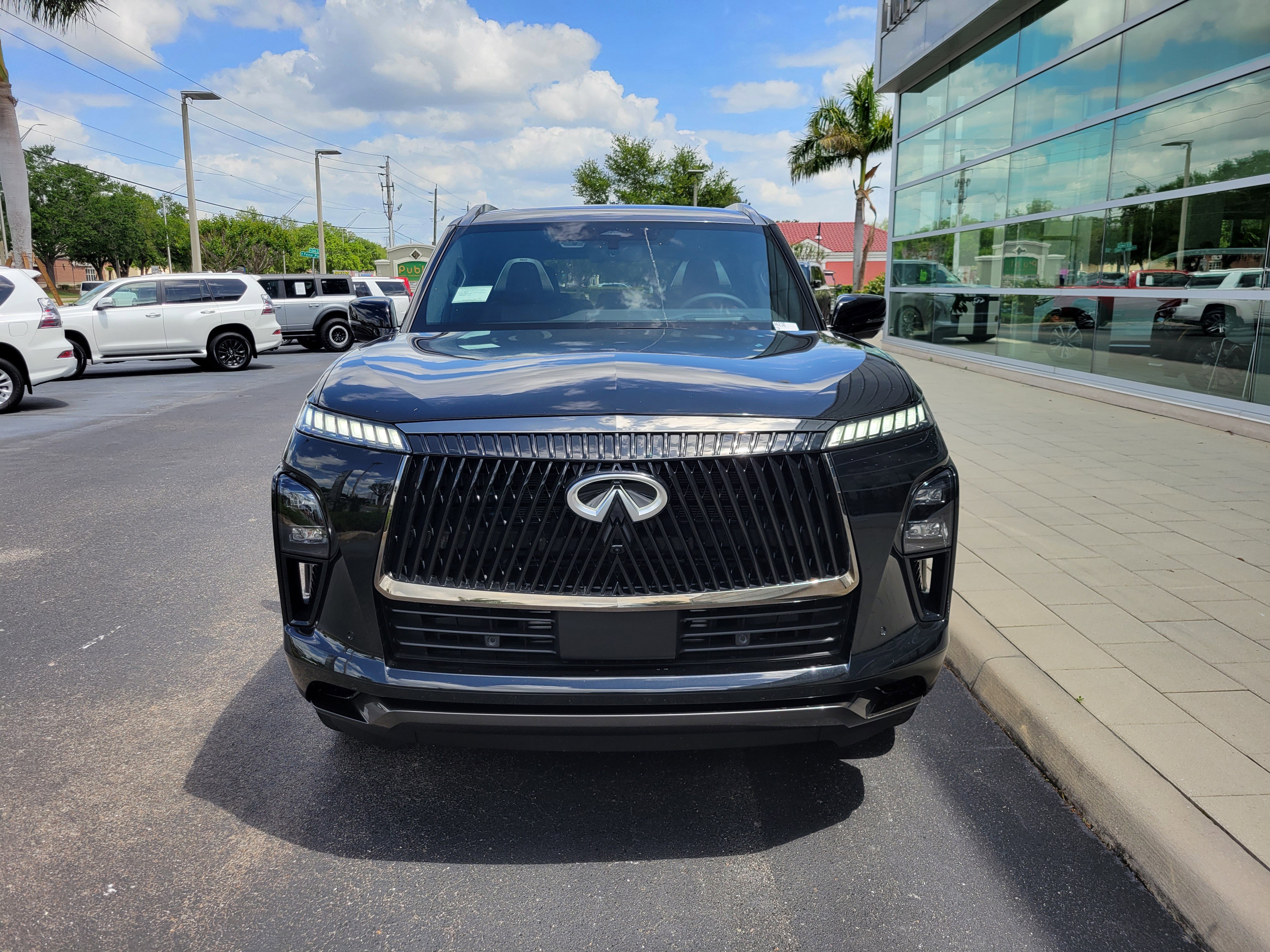 New 2026 INFINITI QX80 Autograph AWD/4WD image 2
