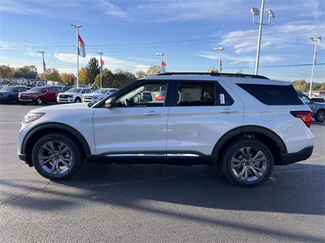 New 2025 Ford Explorer Active w/ Active Comfort Package image 4