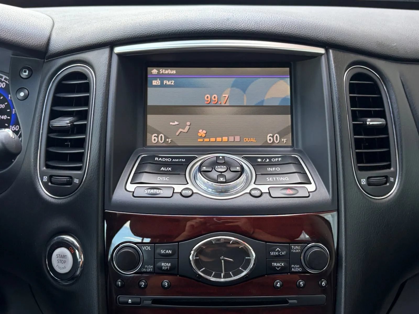 Used 2015 INFINITI QX50 AWD image 23