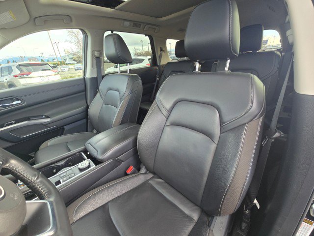 Used 2024 Nissan Pathfinder SL w/ SL Premium Package image 25