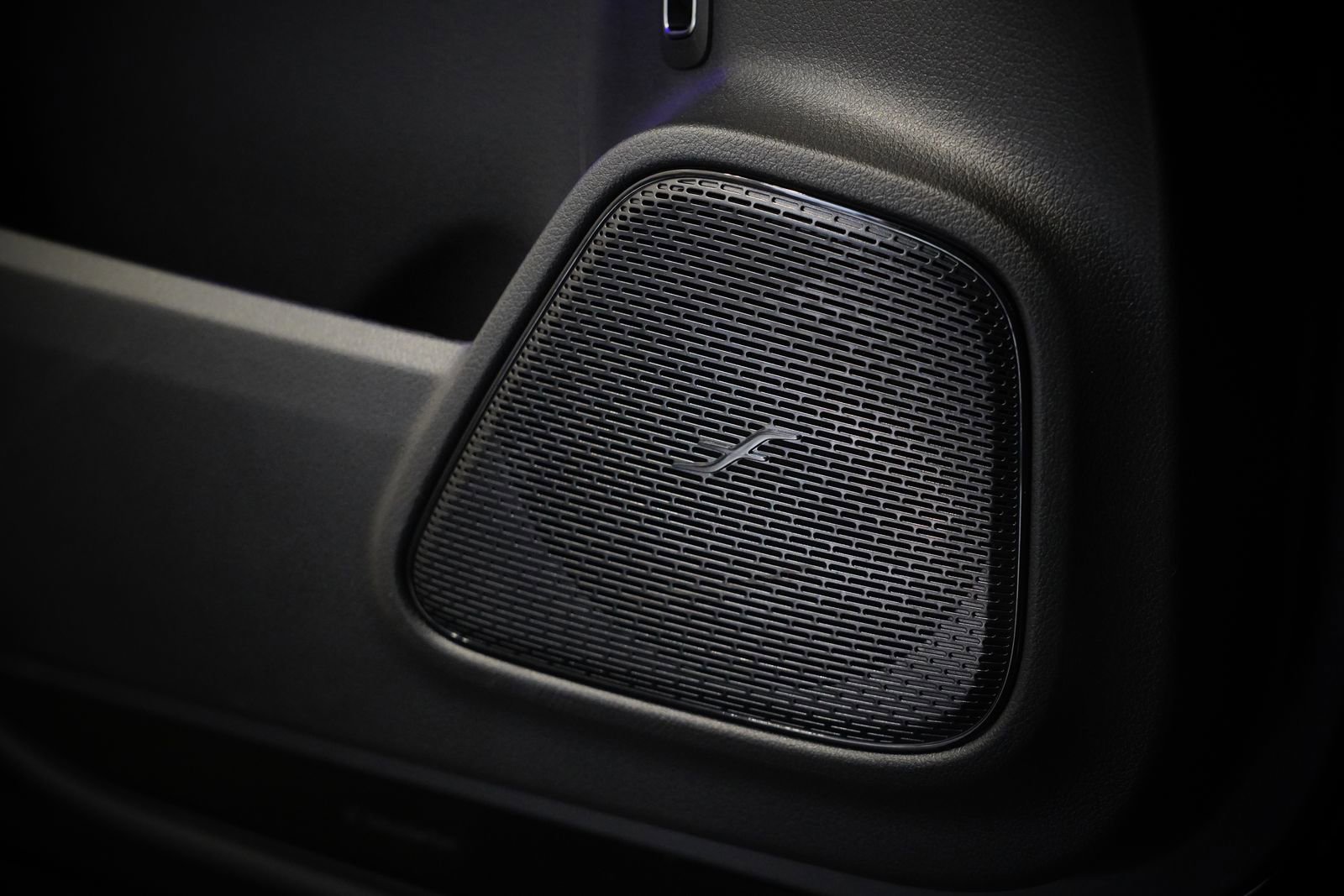 New 2026 Mercedes-Benz GLB 250 4MATIC image 33