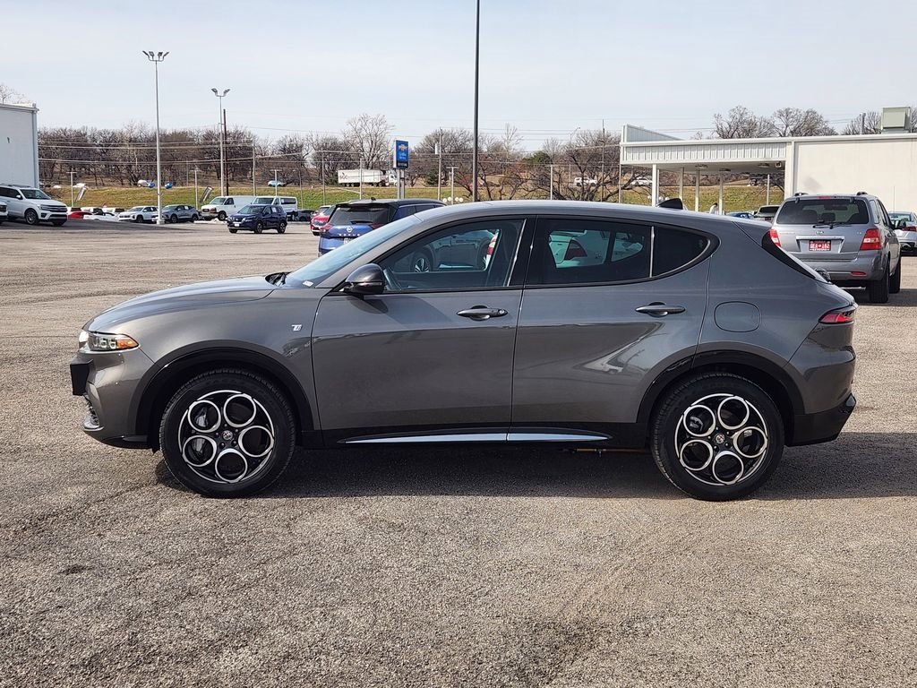 Used 2024 Alfa Romeo Tonale Ti image 4