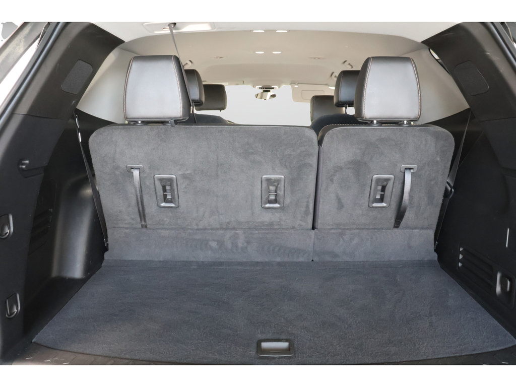 Used 2021 Chevrolet Traverse LT FWD image 28