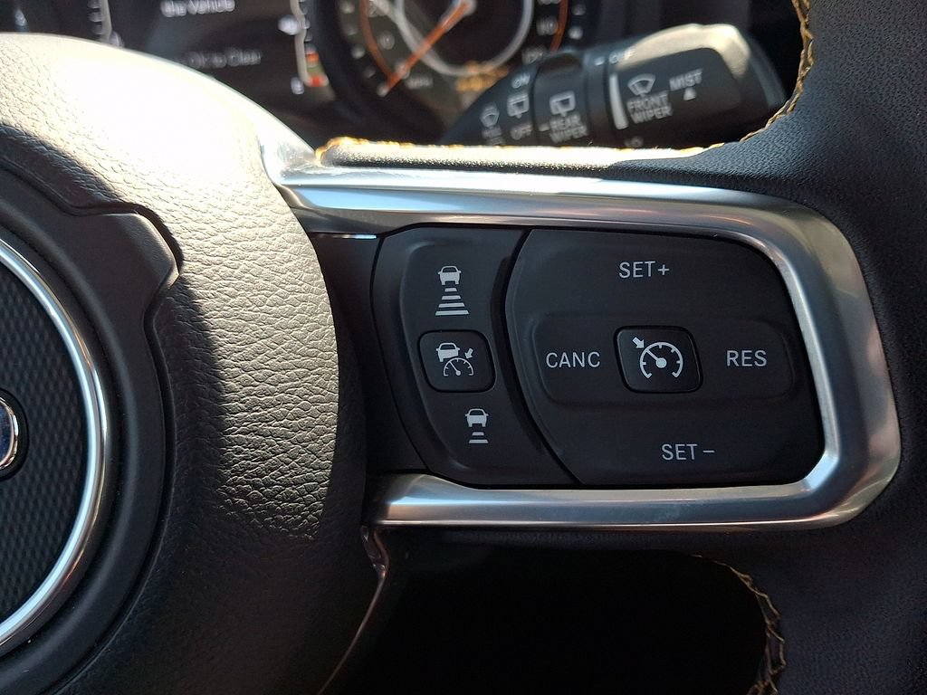 Used 2025 Jeep Wrangler Unlimited Sahara w/ Safety Group AWD/4WD image 23