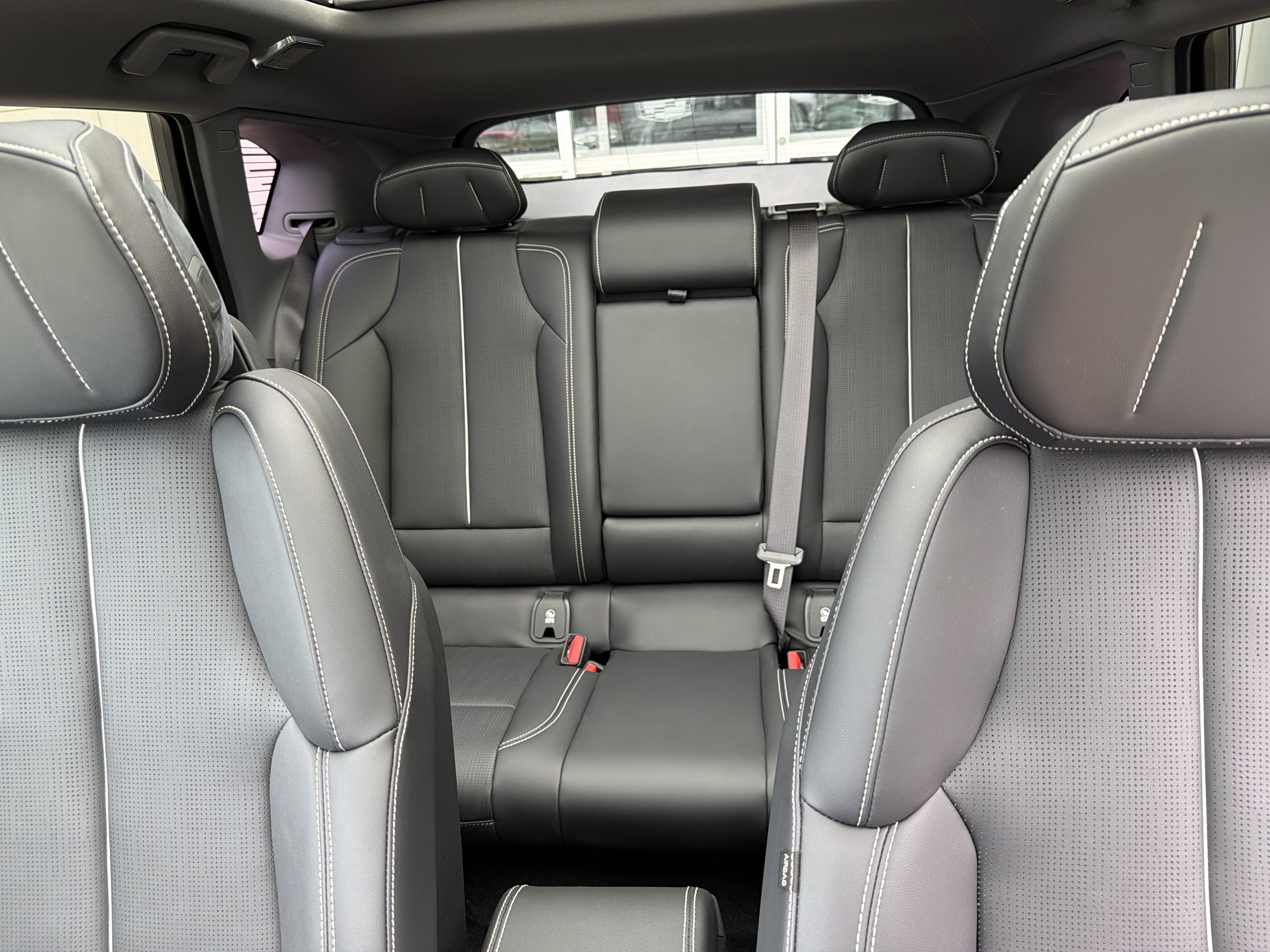 Used 2025 Cadillac Optiq Luxury 2 w/ LPO, Floor Liner Package AWD/4WD image 35