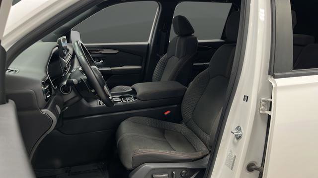 Used 2023 Honda Pilot Sport image 9