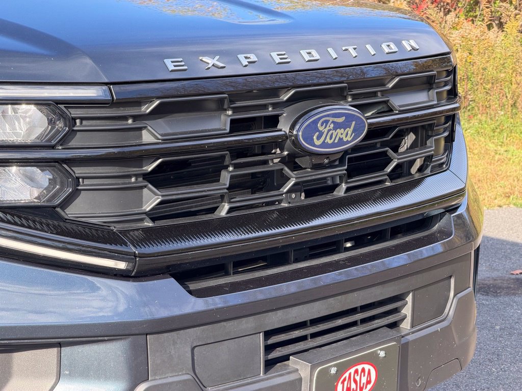 Certified 2025 Ford Expedition Active AWD/4WD image 20