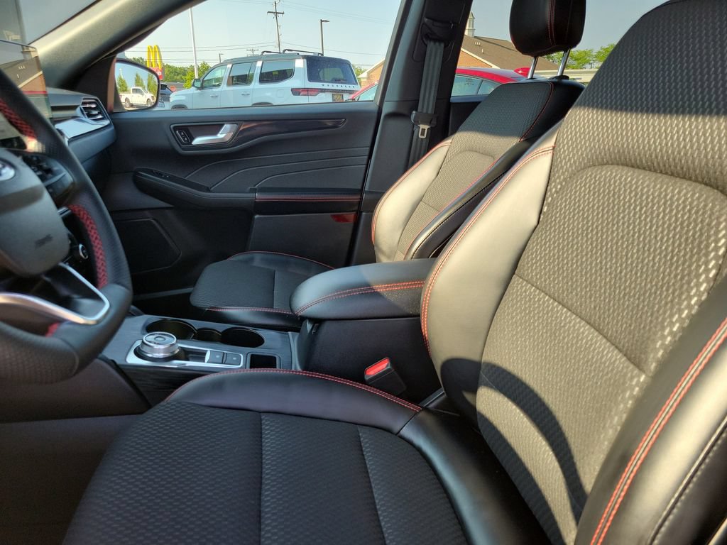 Certified 2023 Ford Escape ST-Line w/ Tech Pack #1 AWD/4WD image 20