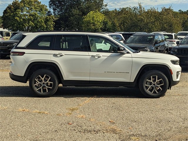New 2025 Jeep Grand Cherokee Limited image 2