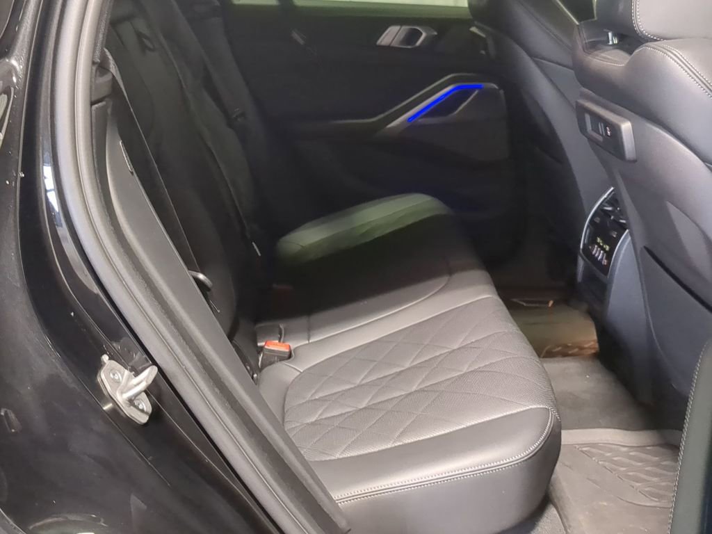 Used 2023 BMW X6 xDrive40i w/ M Sport Package image 35