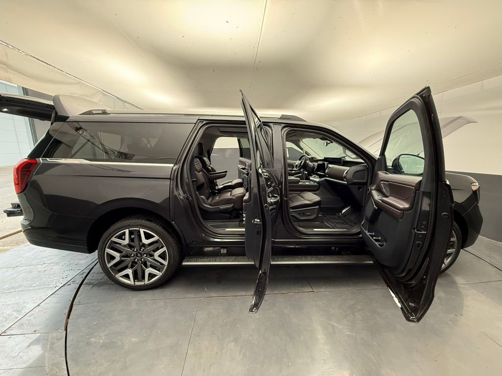 New 2026 Ford Expedition Max Platinum image 18