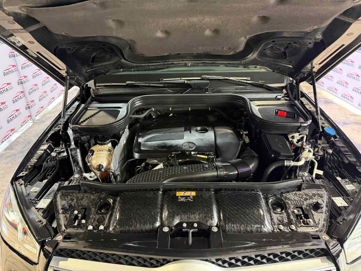 Used 2020 Mercedes-Benz GLE 350 4MATIC w/ Premium Package image 47