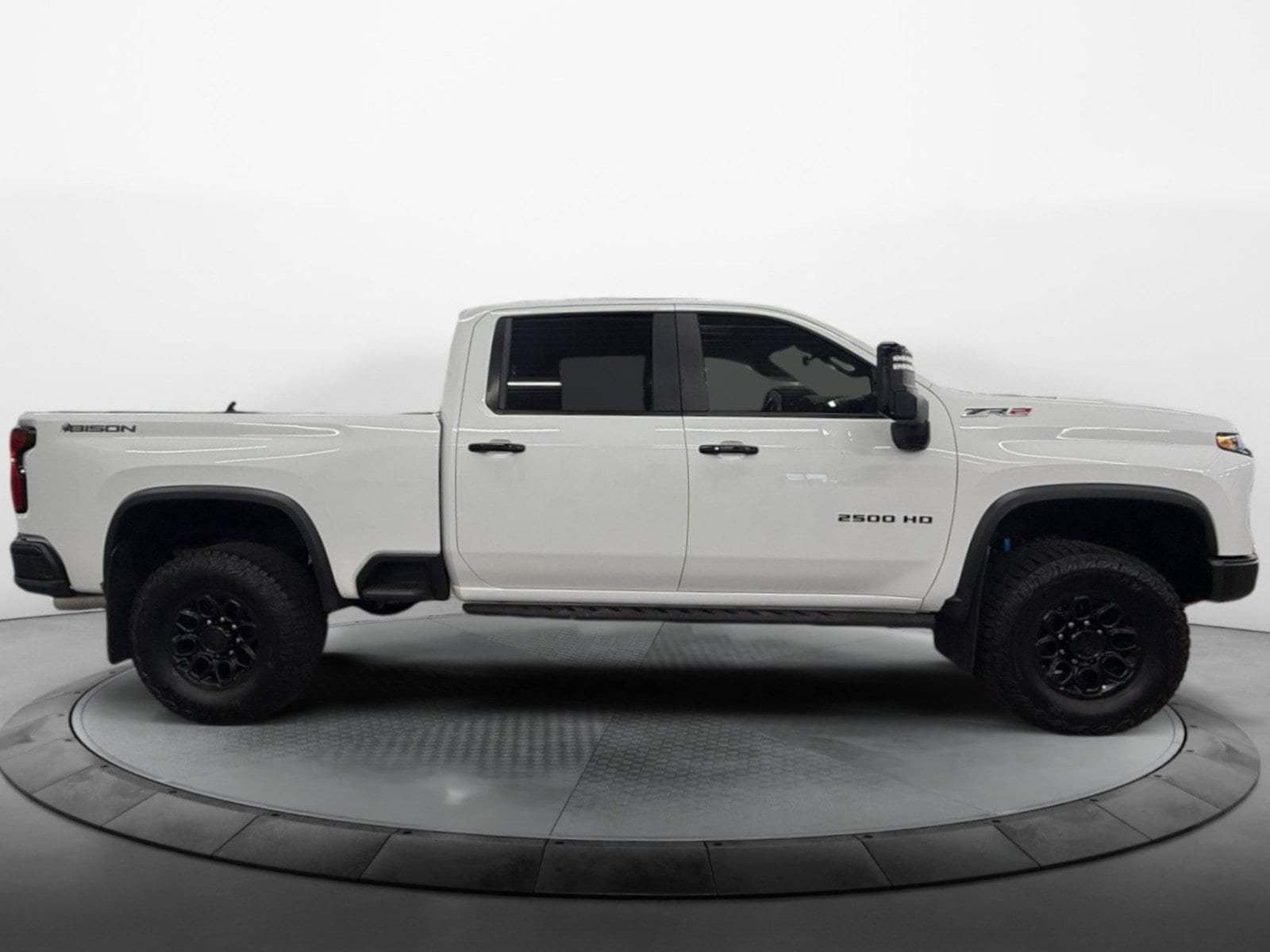 Used 2024 Chevrolet Silverado 2500 ZR2 w/ ZR2 Bison Edition AWD/4WD image 2