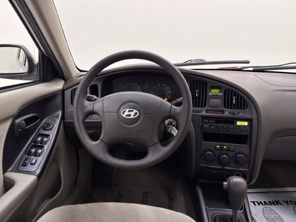 Used 2005 Hyundai Elantra Sedan FWD image 14