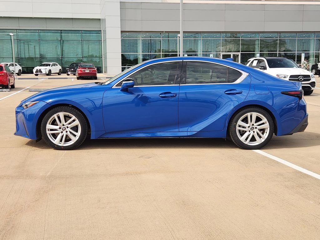 Certified 2023 Lexus IS 300 w/ Comfort Package image 4