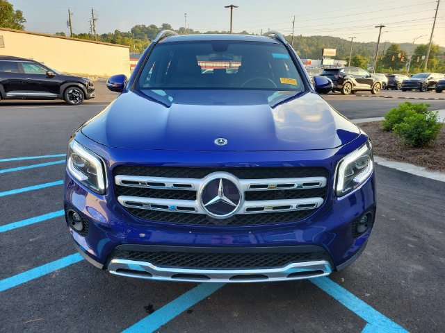 Used 2022 Mercedes-Benz GLB 250 4MATIC image 2