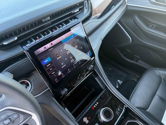 Used 2023 Jeep Grand Cherokee 4WD 4xe image 21